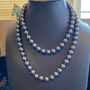 Elegant Black Glass Pearl Necklace